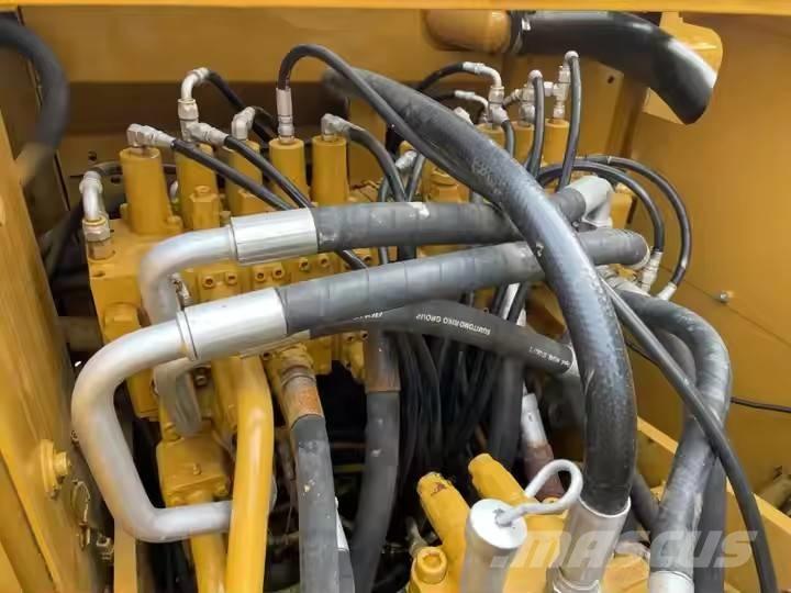 CAT 320 C Telakaivukoneet