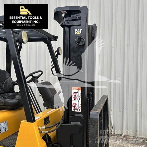 CAT GC40KSTR Dieseltrukit