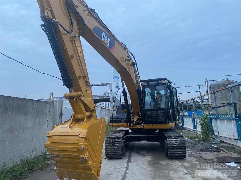 CAT 320 D Telakaivukoneet