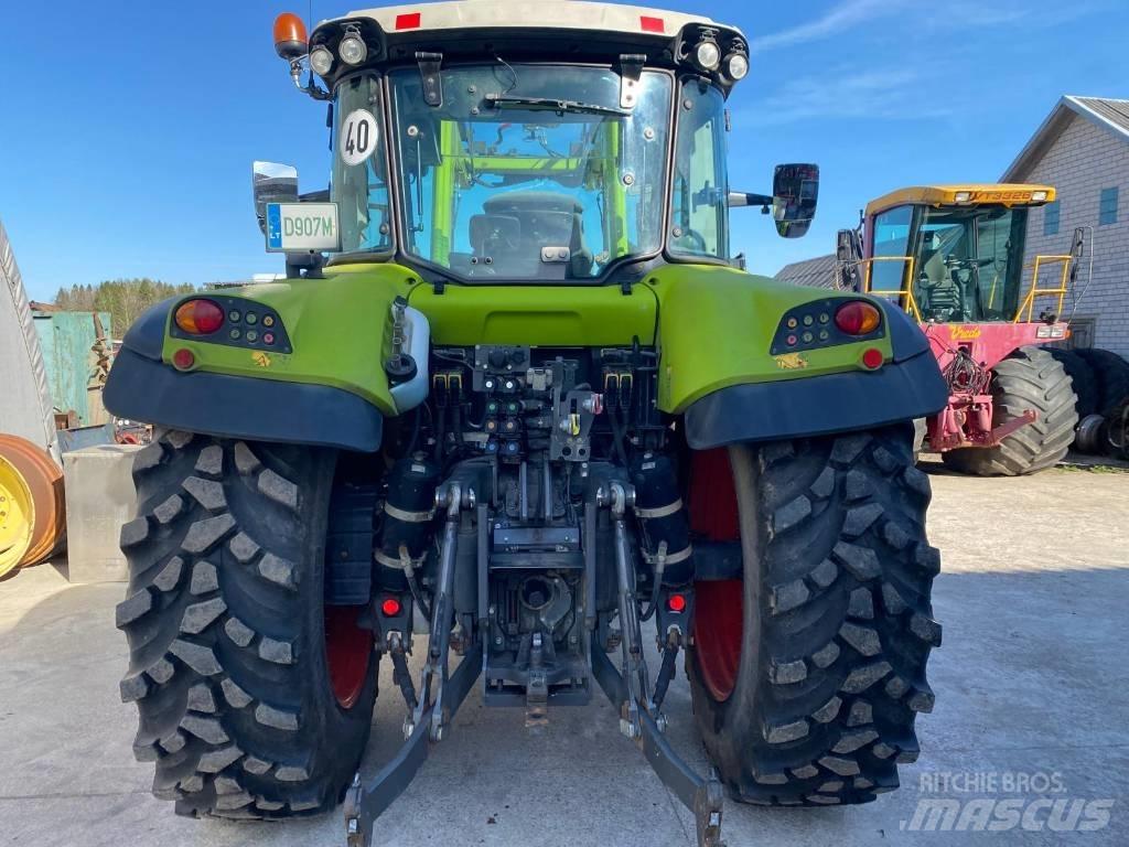 CLAAS Arion 440 Traktorit
