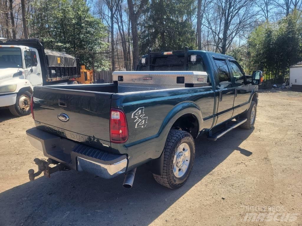 Ford F350 XLT Lava-autot