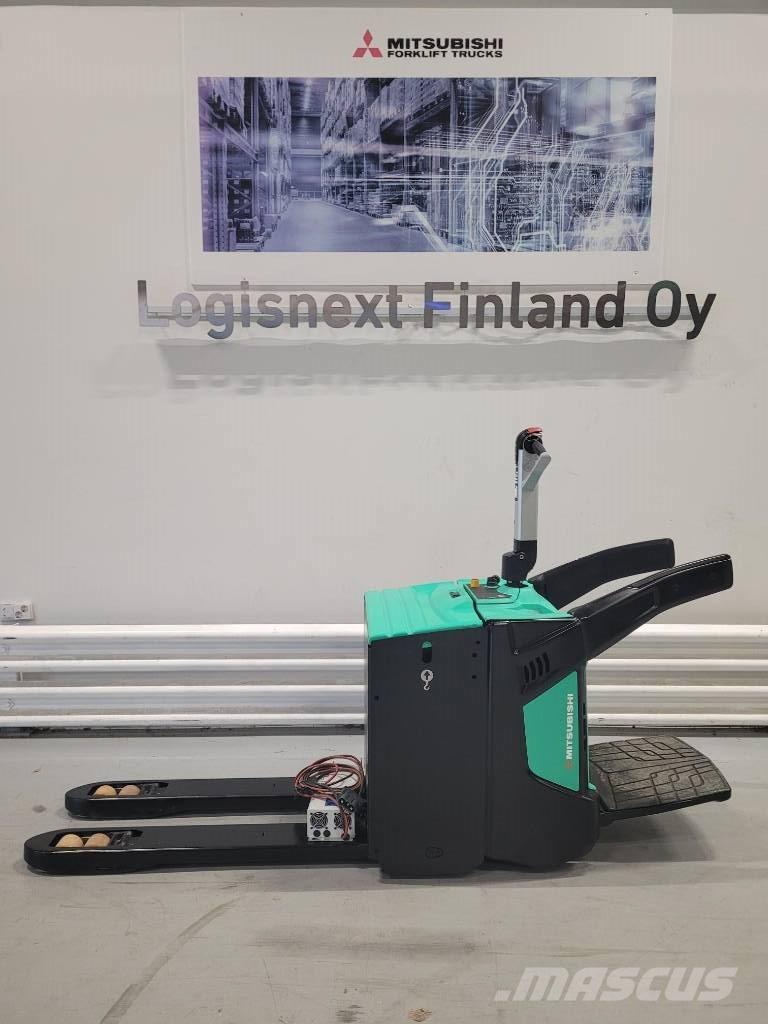 Mitsubishi PBV 20 N2 Lavansiirtotrukit ajotasolla