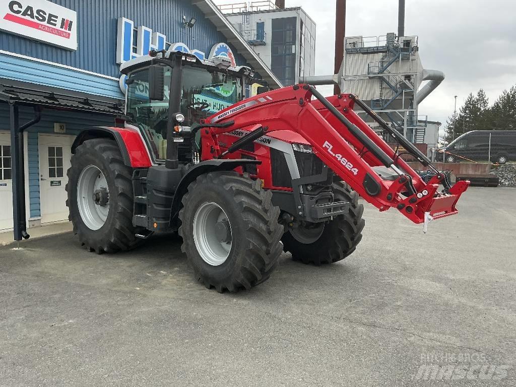 Massey Ferguson 8 S Traktorit