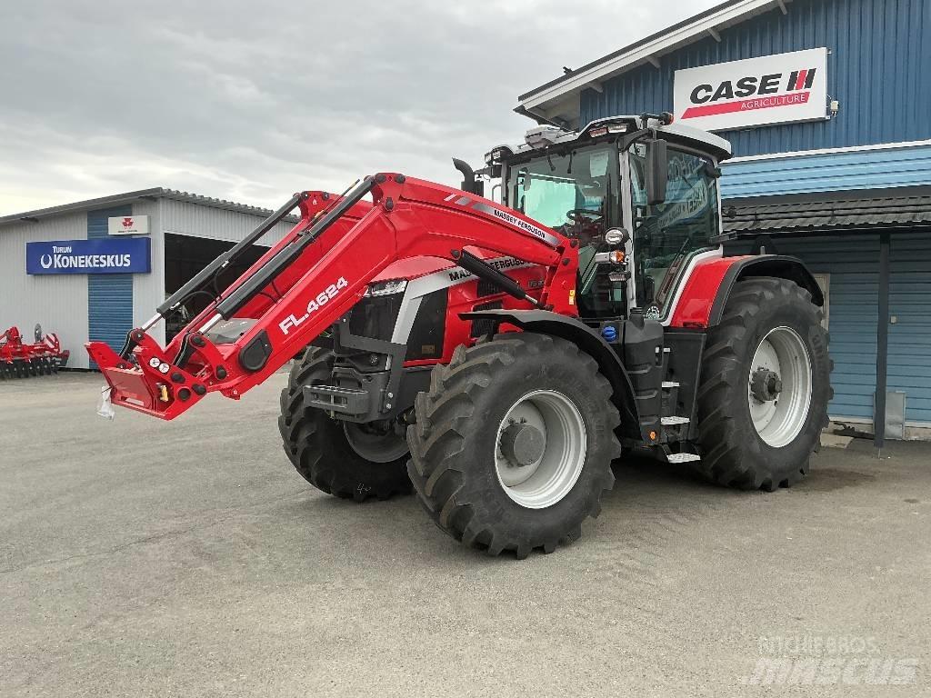 Massey Ferguson 8 S Traktorit