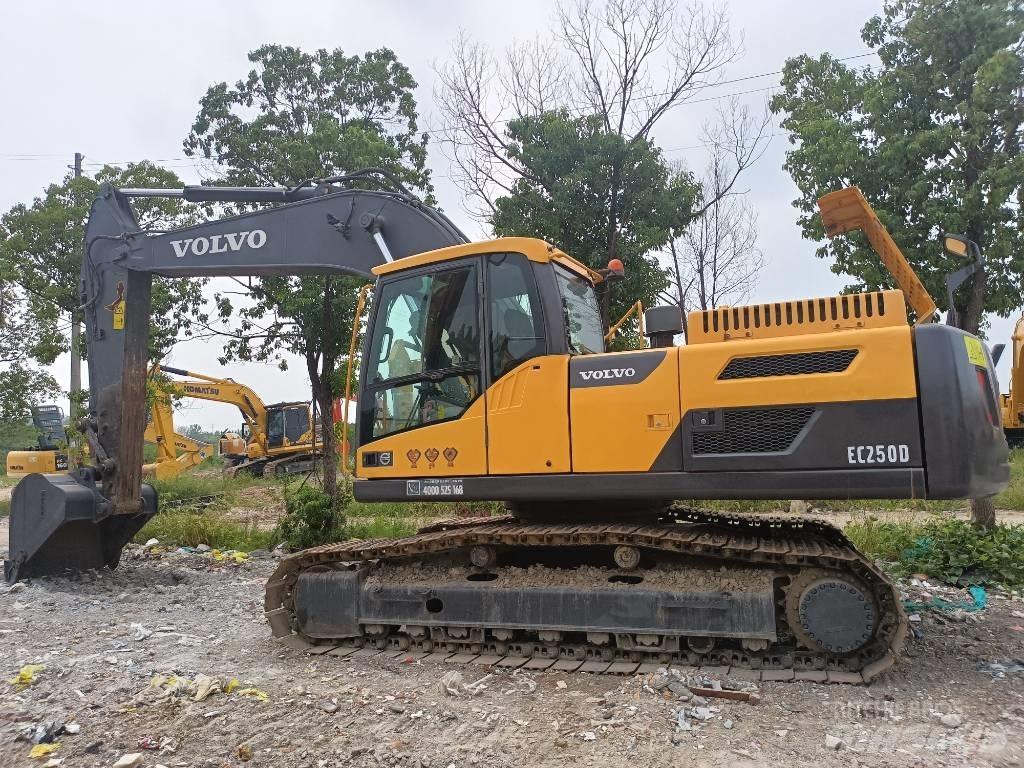 Volvo EC250D Telakaivukoneet