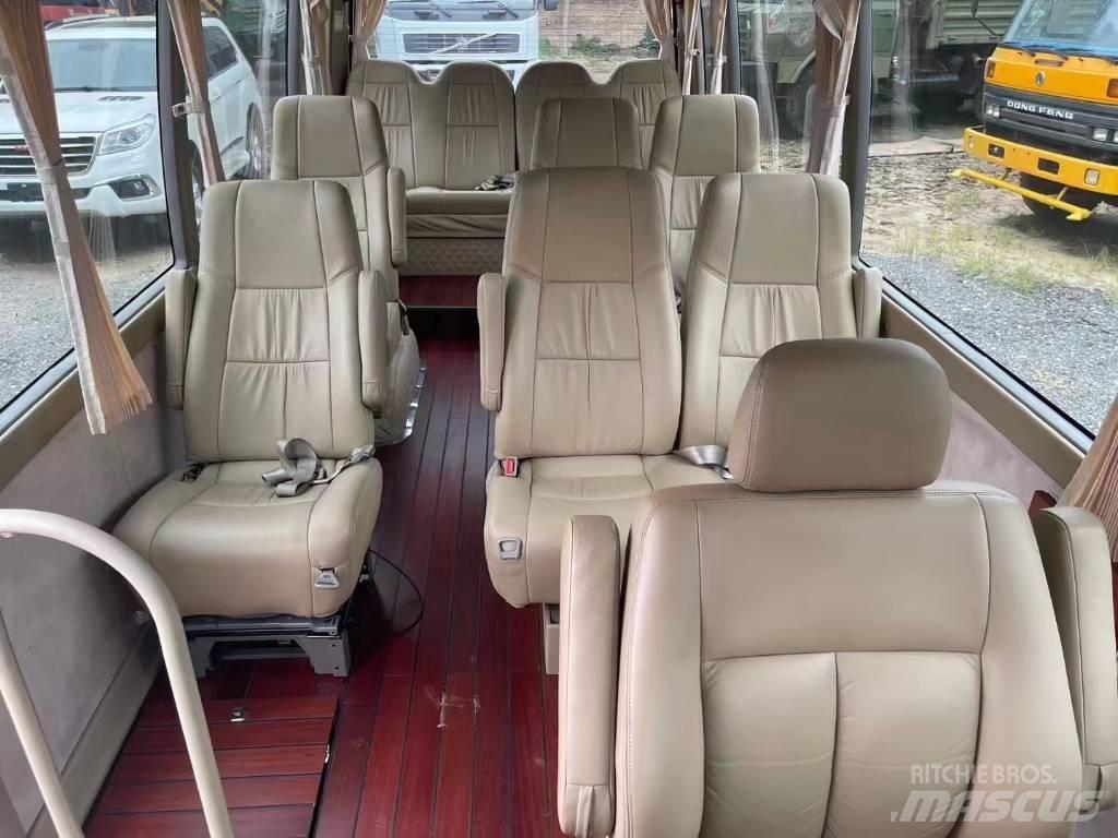 Toyota Coaster Bus Minibussit