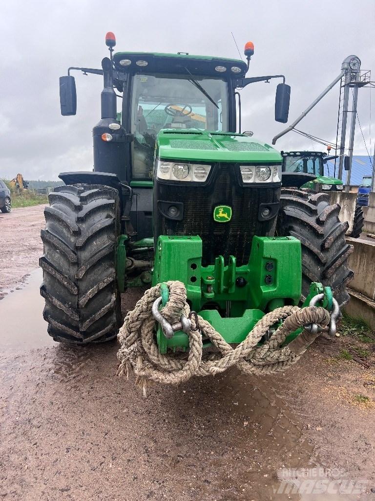 John Deere 8320R Traktorit