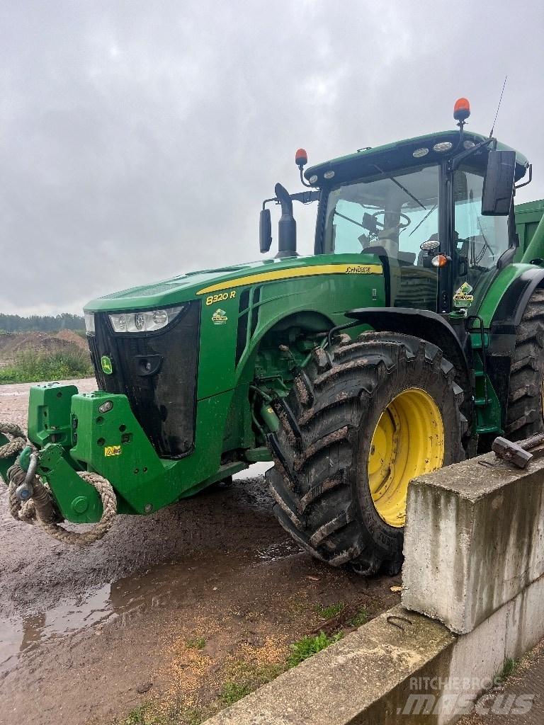 John Deere 8320R Traktorit