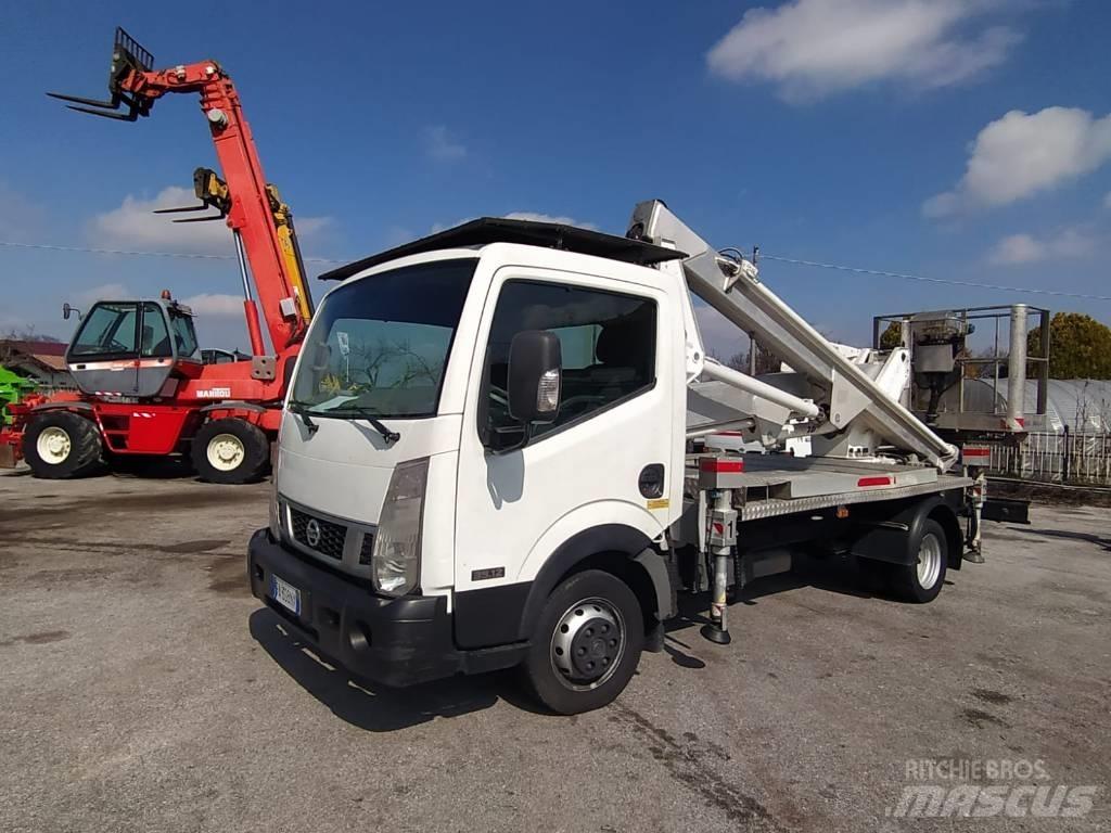 Multitel HX200 Nostolava-autot