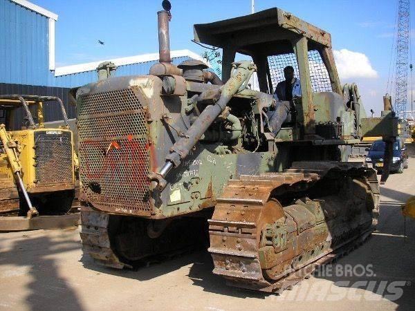 CAT D8K Telaketjupuskutraktorit