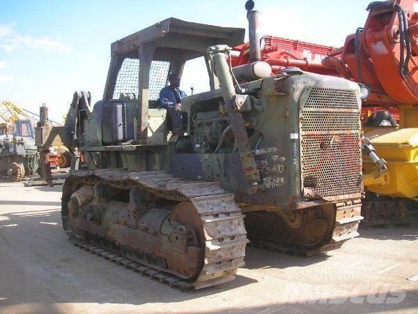 CAT D8K Telaketjupuskutraktorit