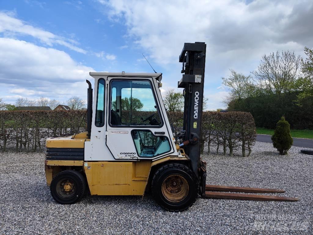 Daewoo D 40 S Dieseltrukit