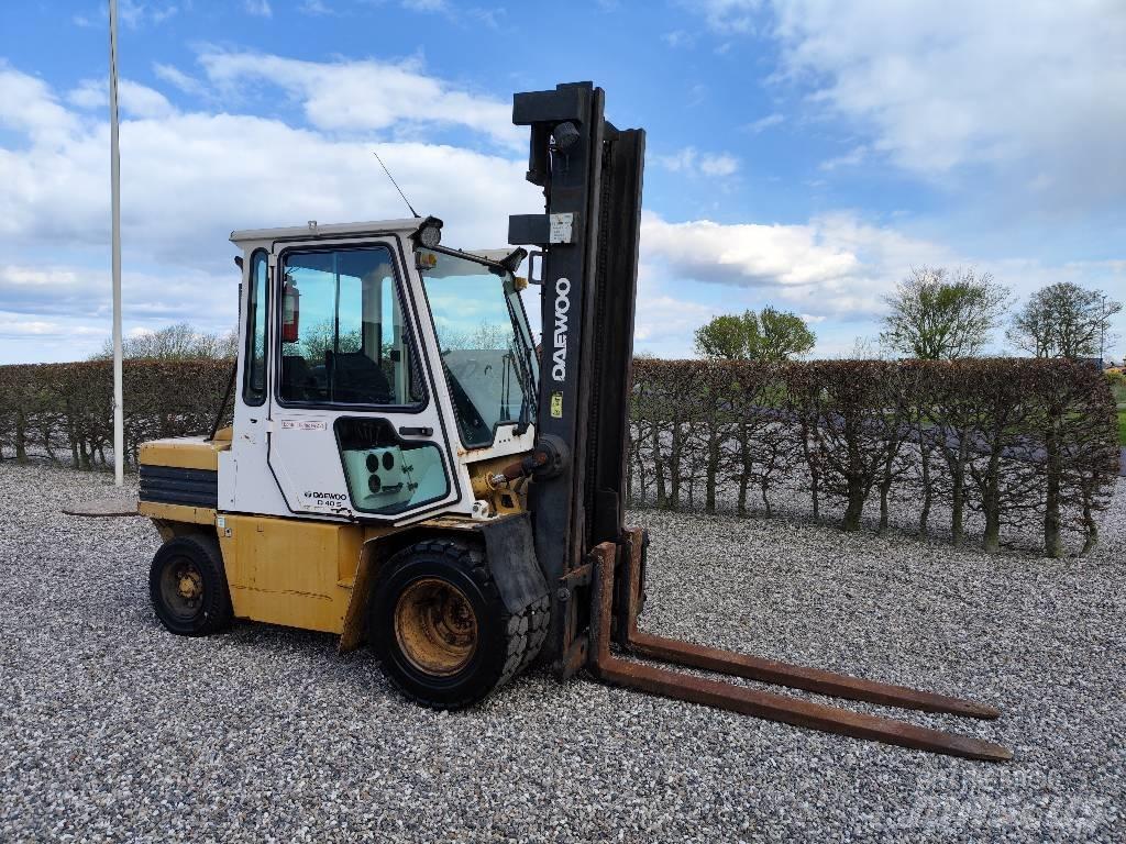 Daewoo D 40 S Dieseltrukit