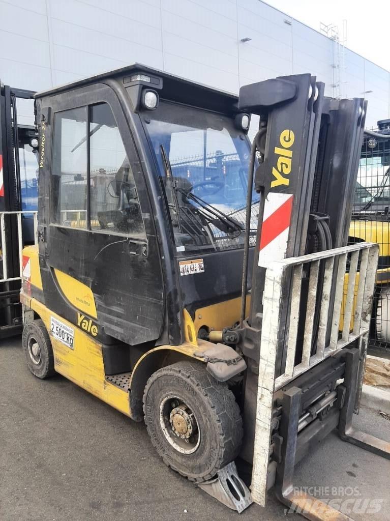 Yale GDP25VX Dieseltrukit