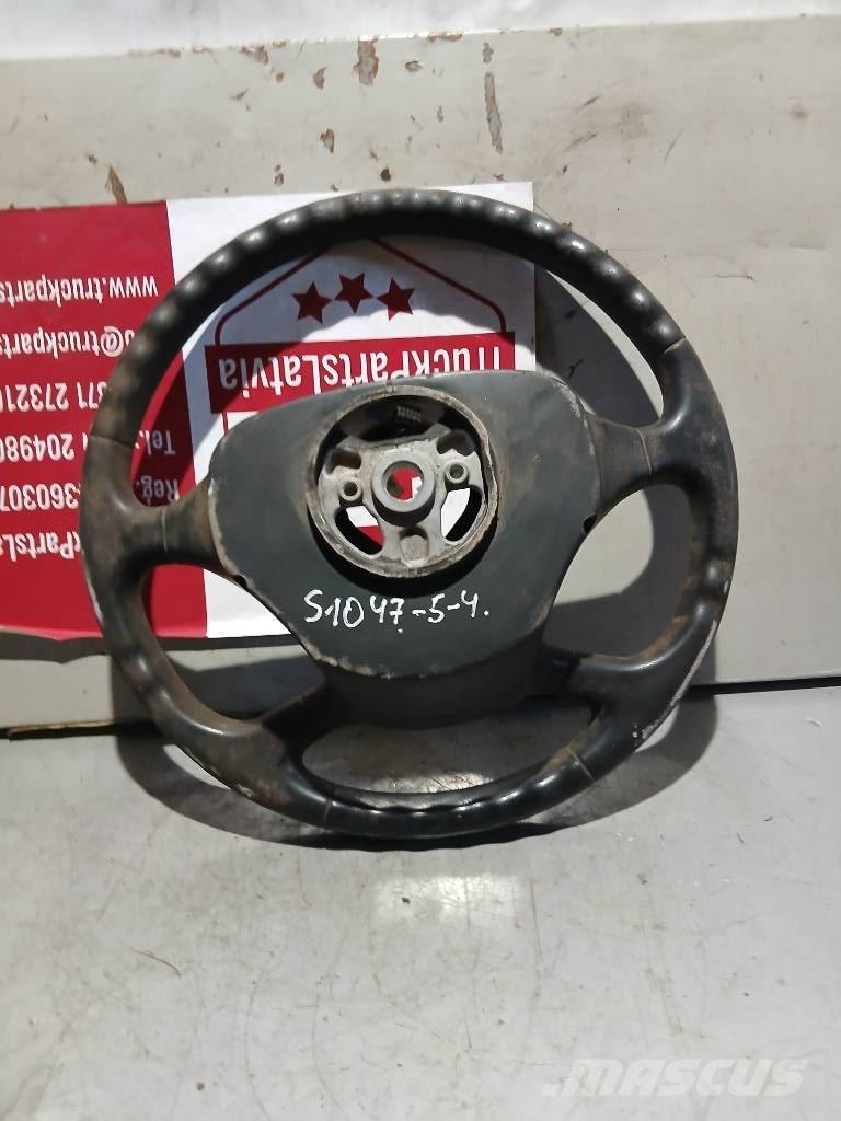 Scania P 420   1495393 Ohjaamot ja sisustat