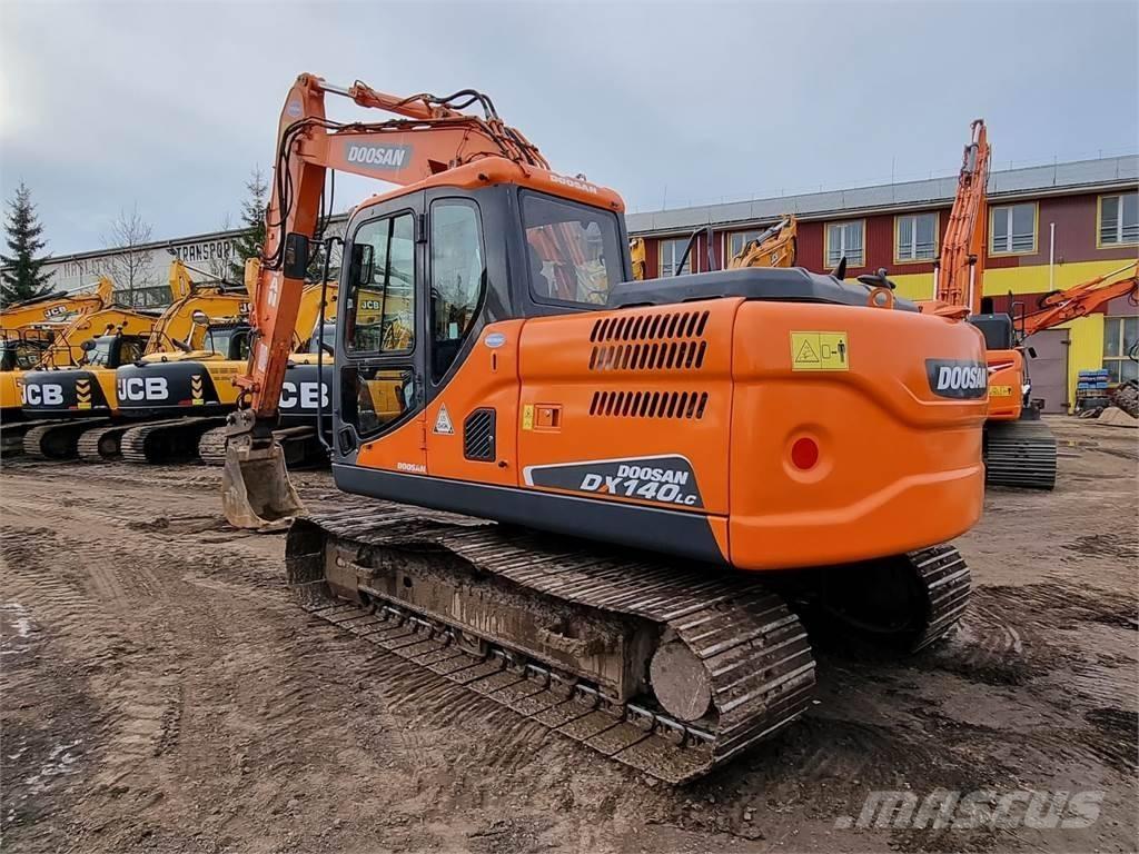 Doosan DX 140 LC-3 Telakaivukoneet