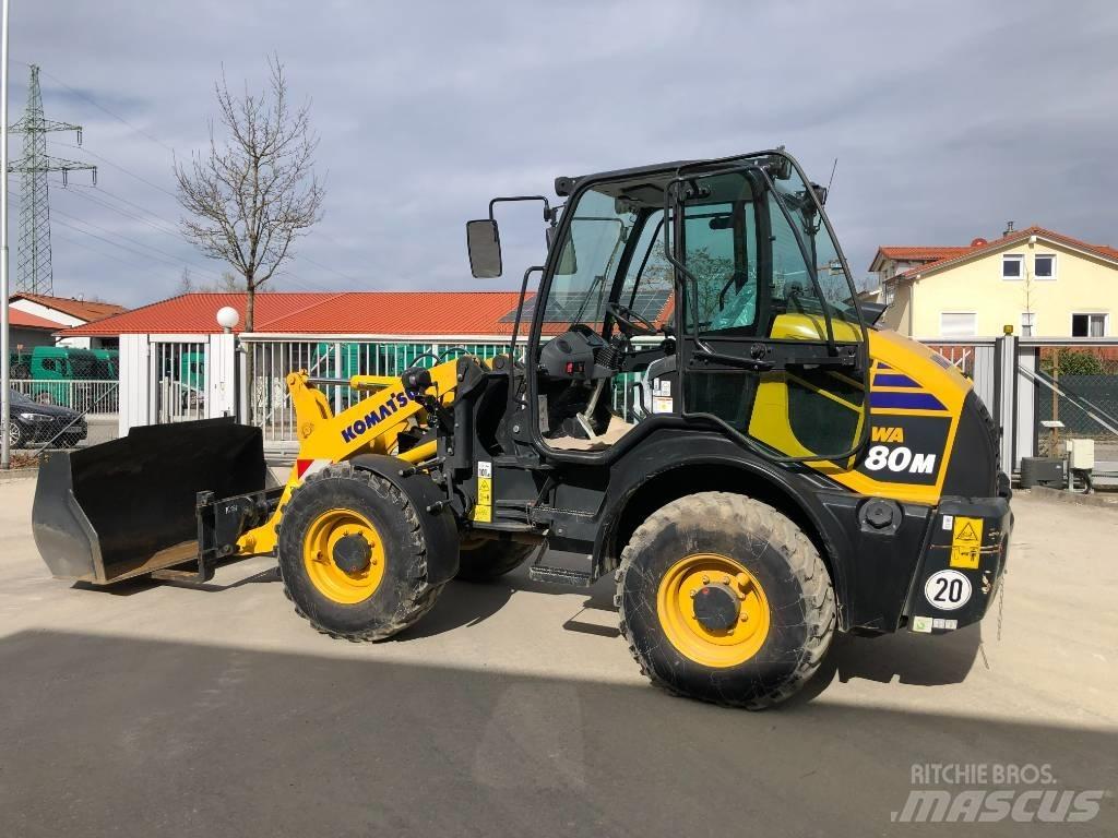 Komatsu WA80M-8 Pienkuormaajat