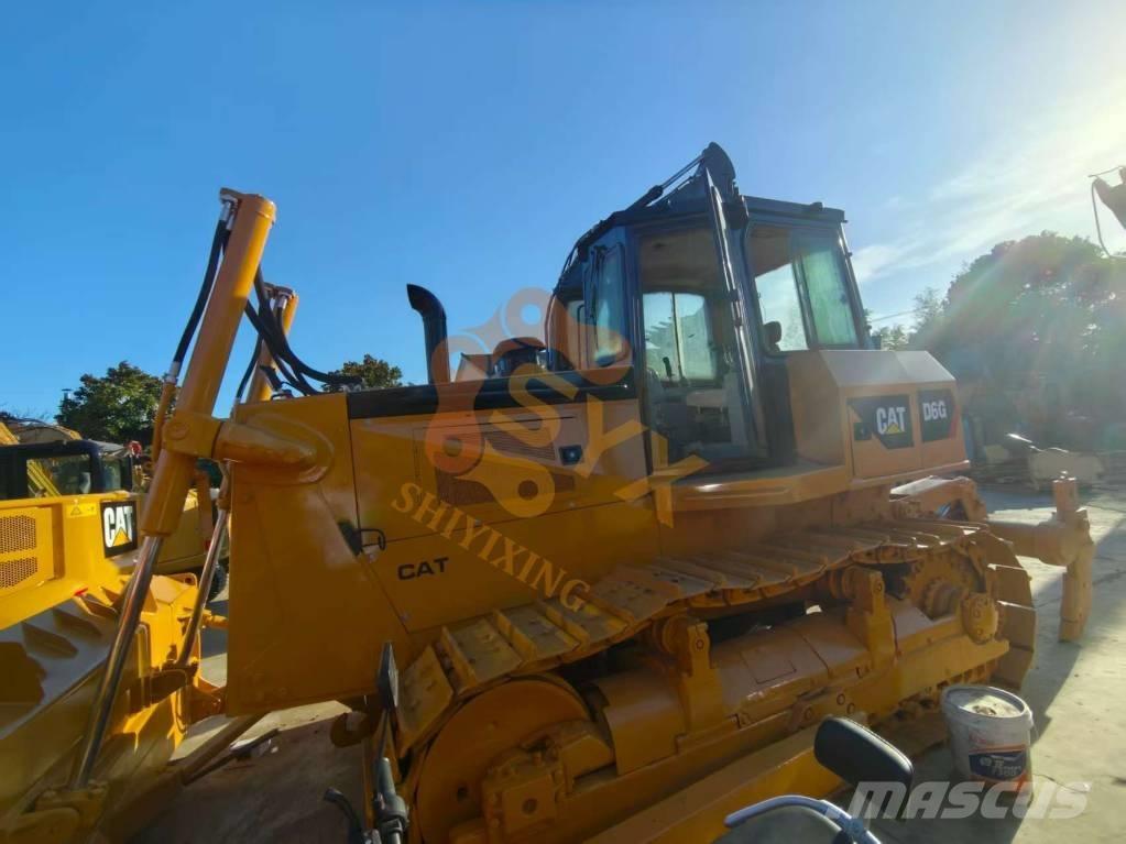 CAT D6G Telaketjupuskutraktorit