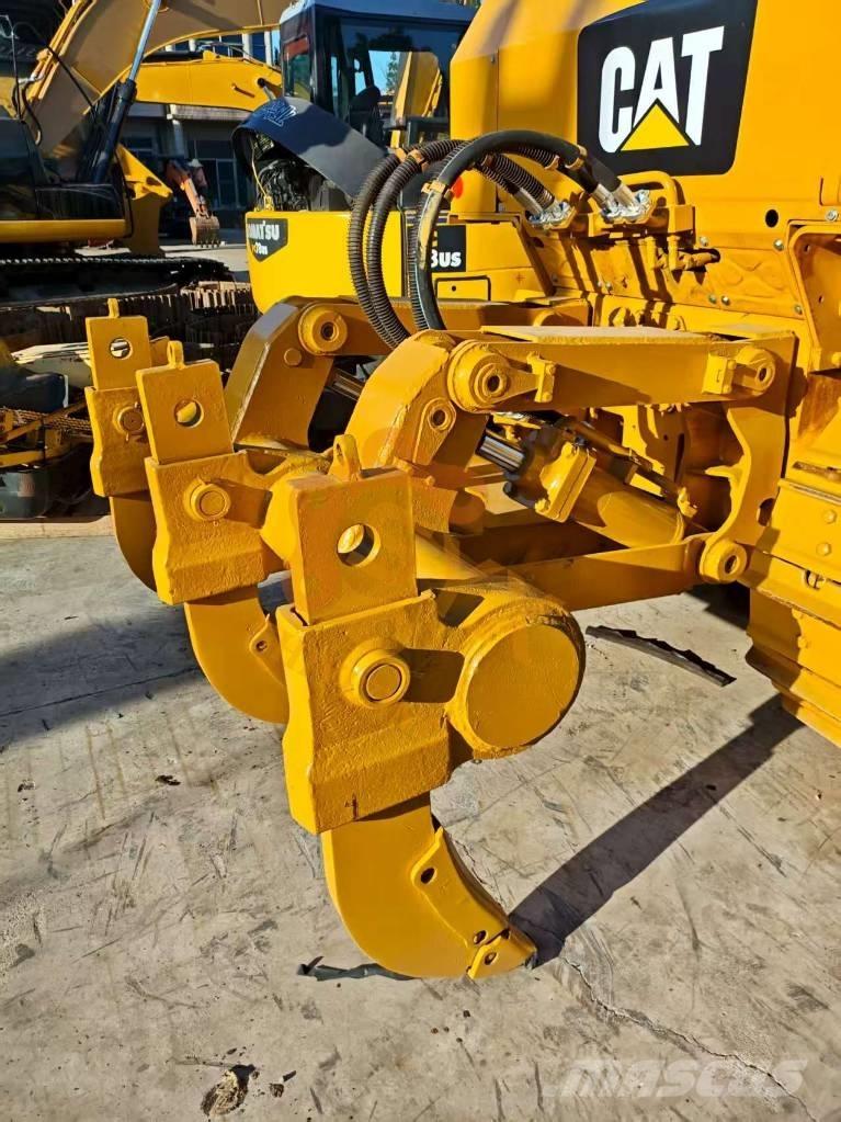 CAT D6G Telaketjupuskutraktorit