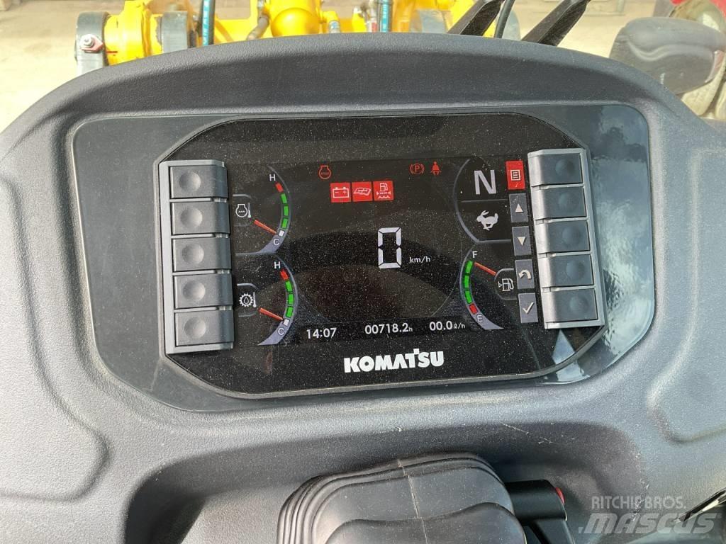 Komatsu WA80M-8 Pyöräkuormaajat