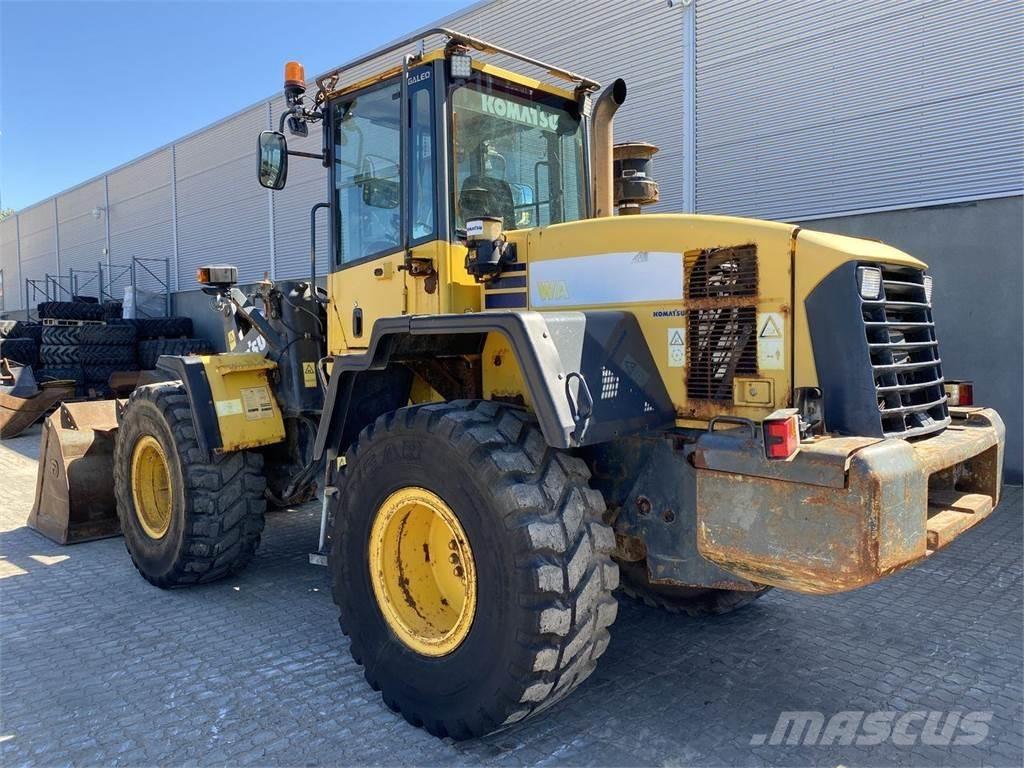 Komatsu WA250PZ-5 Pyöräkuormaajat