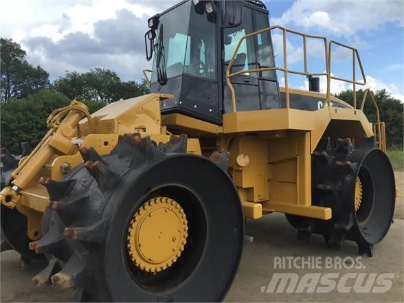 CAT 826G Kaatopaikkajyrät