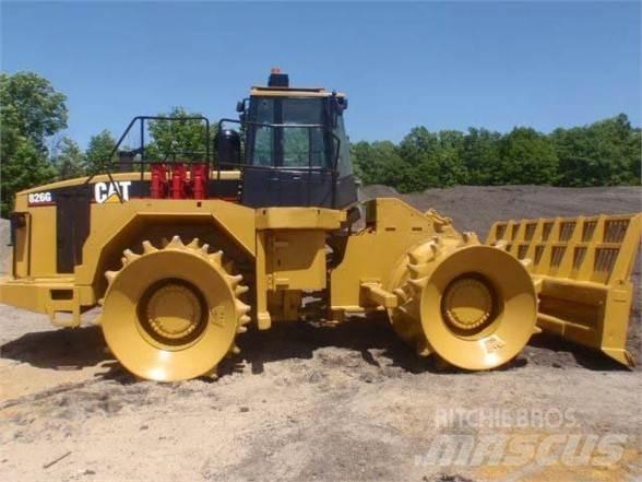 CAT 826G Kaatopaikkajyrät