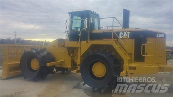 CAT 826H Kaatopaikkajyrät