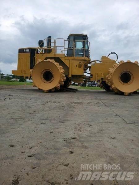 CAT 836G Kaatopaikkajyrät