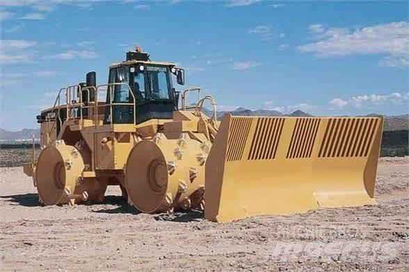CAT 836H Kaatopaikkajyrät