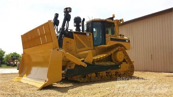CAT D8T Telaketjupuskutraktorit