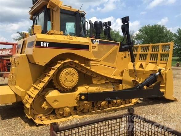 CAT D8T Telaketjupuskutraktorit