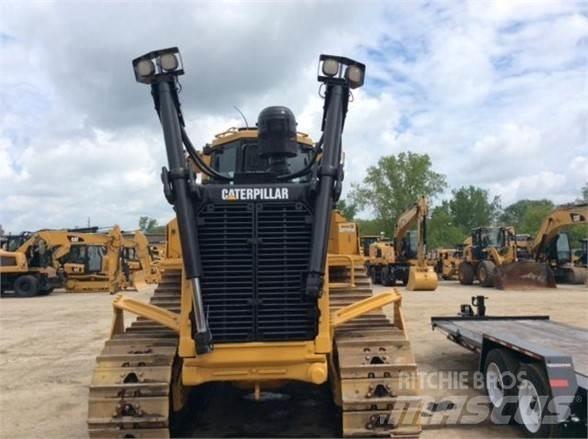 CAT D8T Telaketjupuskutraktorit