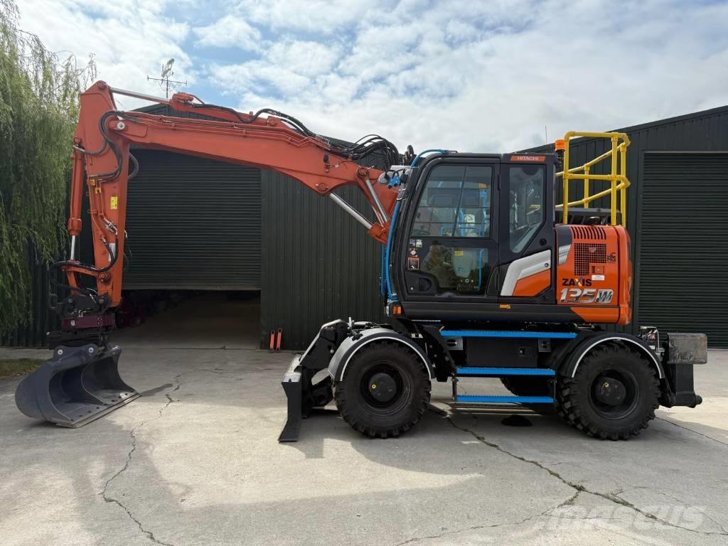 Hitachi ZX 135 W-7 Pyöräkaivukoneet