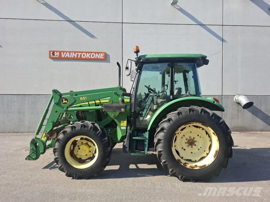 John Deere 5820 Traktorit