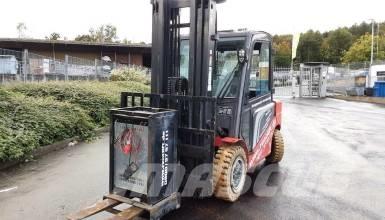 Manitou ME 450 AC Maastotrukit