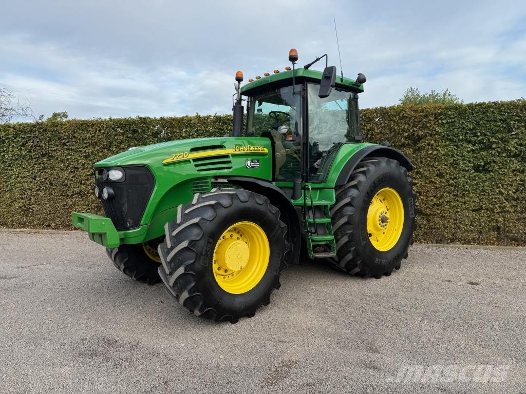 John Deere 7720 Traktorit