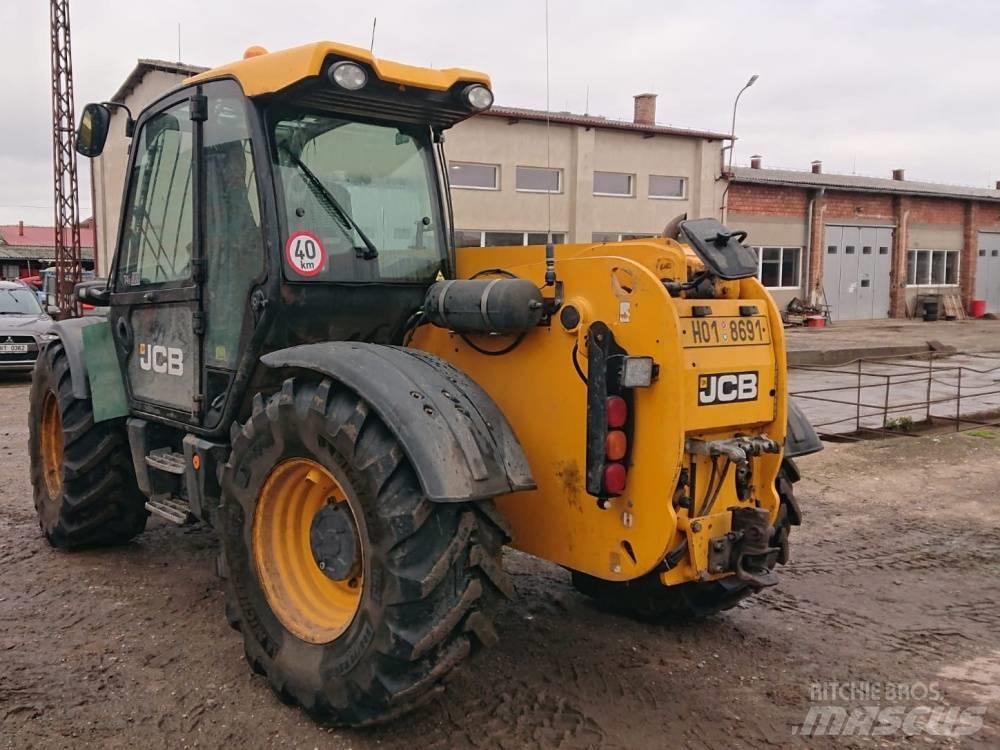 JCB 541-70 Maatalouskurottajat