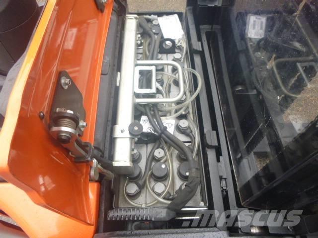 BT SPE 140 L Käyden ajettavat pinoamistrukit