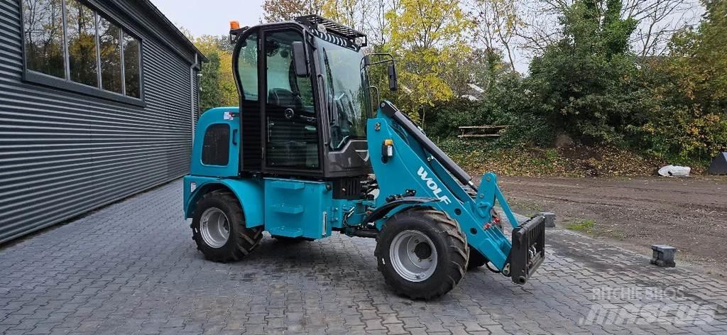 Wolf R906 Pyöräkuormaajat