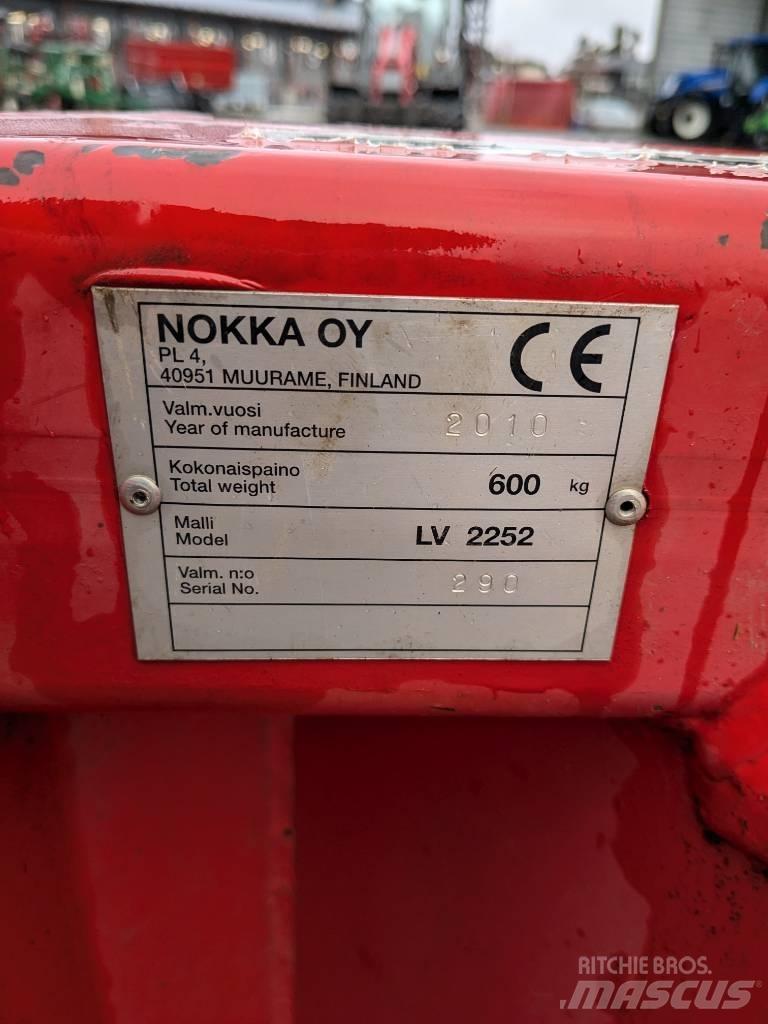 Esko 2252 Lumilingot