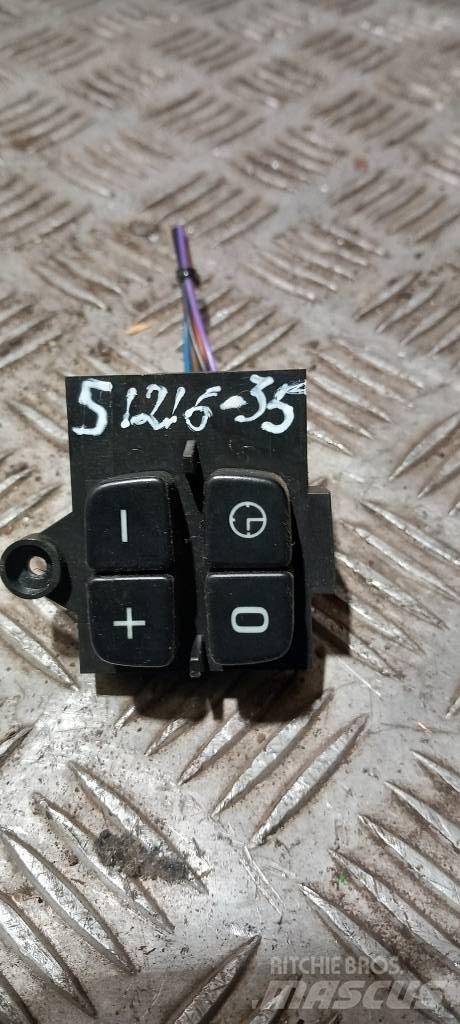 Scania R 440   1789934 Ohjaamot ja sisustat