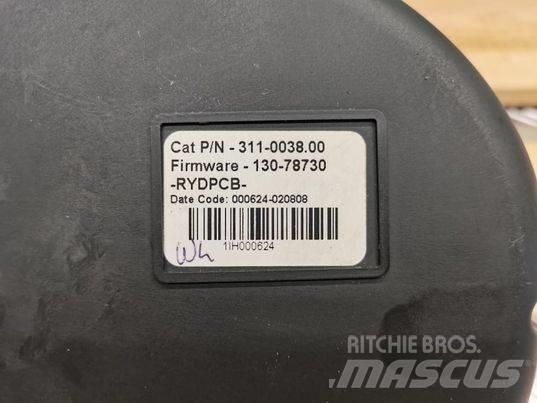 CAT 938H clock Sähkö ja elektroniikka