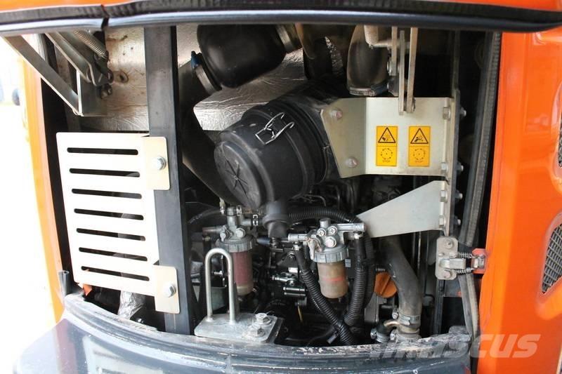 Hitachi ZX 26 U Minikaivukoneet < 7t
