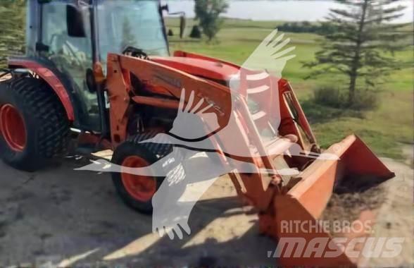 Kubota L4240 Traktorit