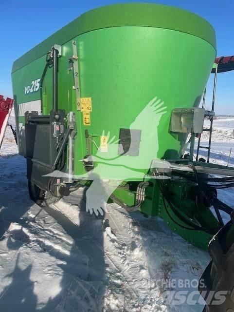 Tatoma VD215 Rehuvaunut