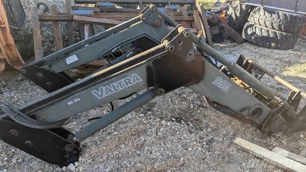 Valtra Loader Maatalouskurottajat