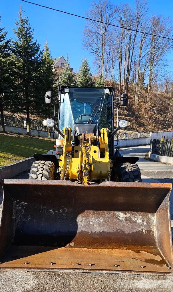 CAT 908 M Pyöräkuormaajat