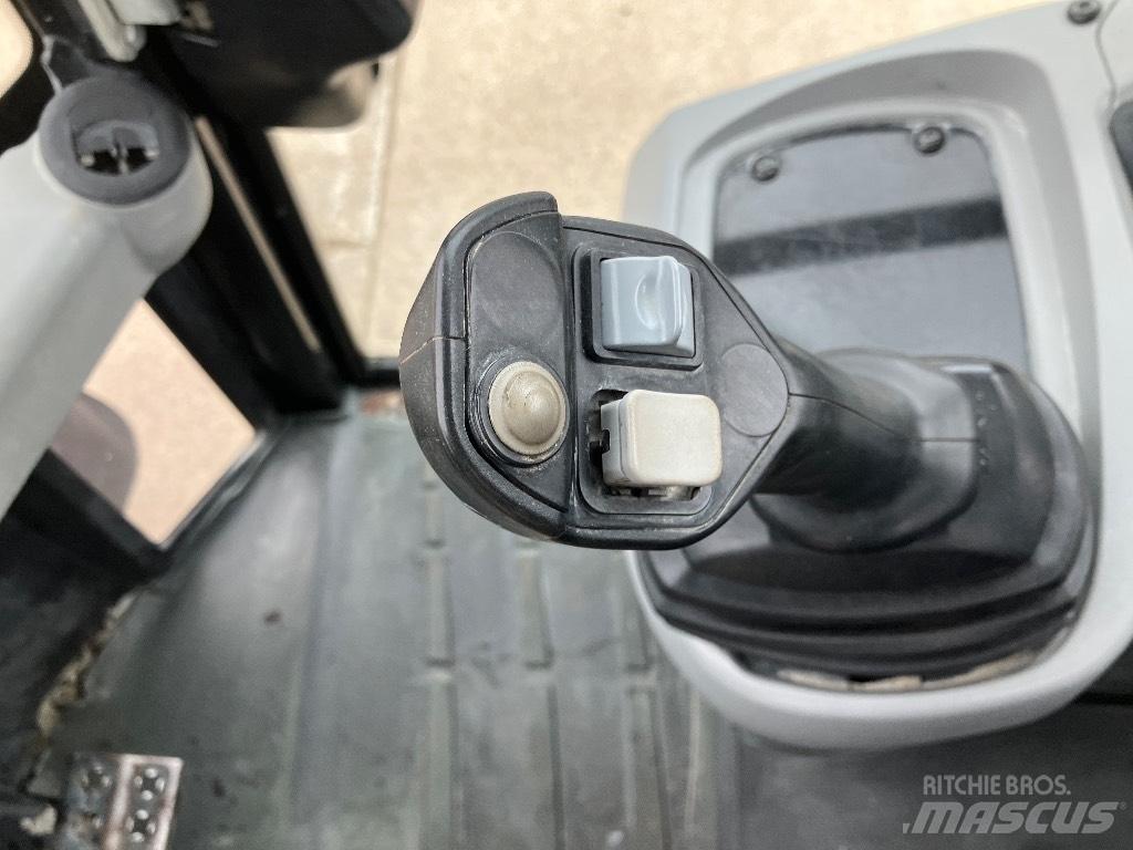 CAT 906 H Pyöräkuormaajat