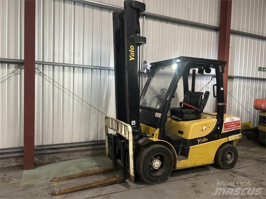 Yale GDP35VX Dieseltrukit